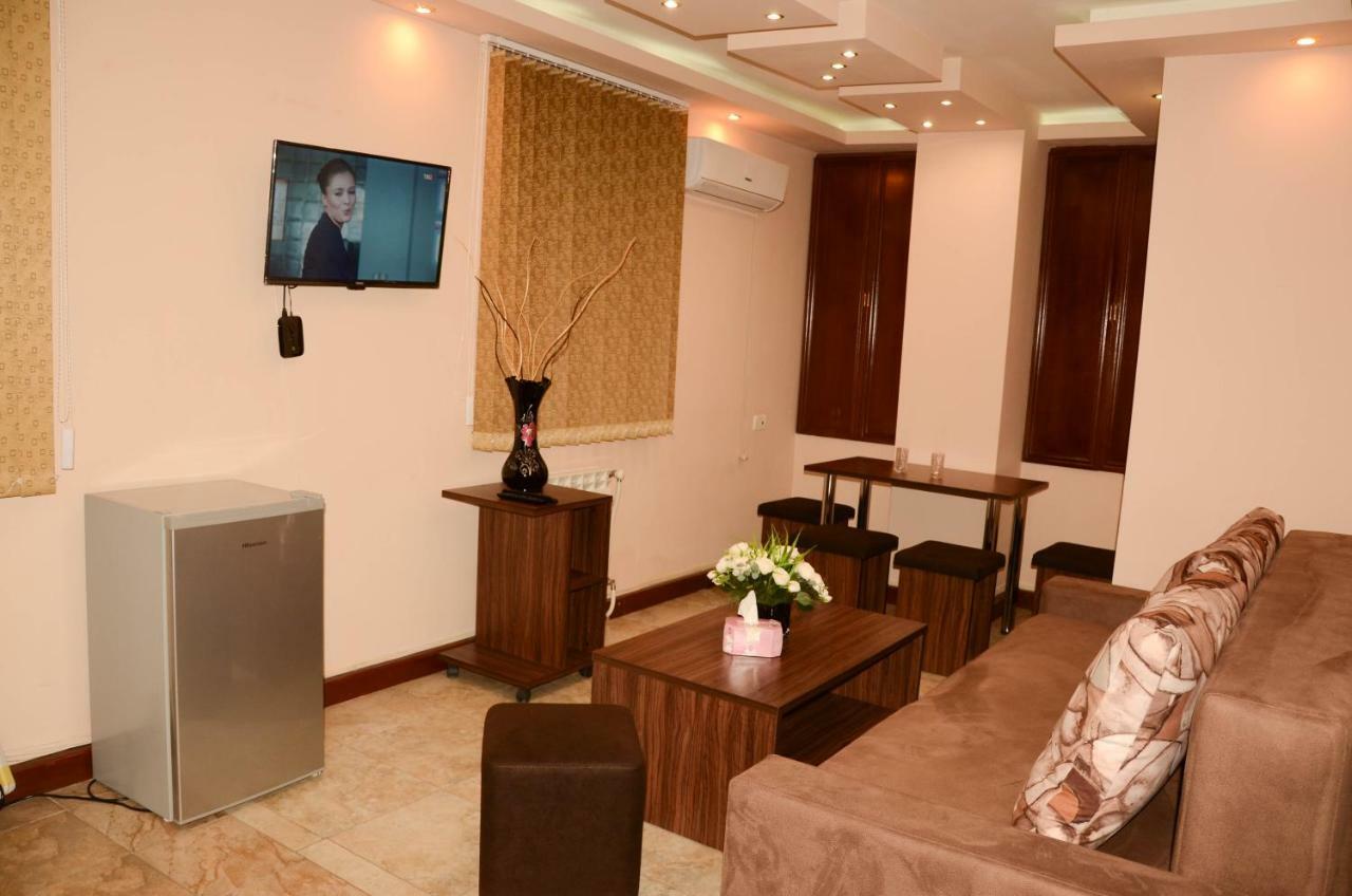 Prime Hotel Tours Erevan Exterior foto